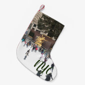 NYC New York Rockefeller Center Tree Skaten Rink Kleiner Weihnachtsstrumpf (Vorderansicht (hängend))