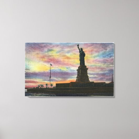 NYC, New YorkSunrise View of Statue of Liberty Leinwanddruck (Vorderseite)