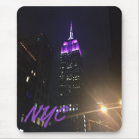 NYC Skycraper Lila Empire State Gebäude Night