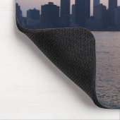 NYC Skyline auf dem East River Mousepad (Ecke)