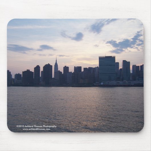 NYC Skyline auf dem East River Mousepad (Vorne)