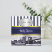 NYC Skyline Brooklyn Bridge Blue White Baby Dusche Einladung (Stehend Vorderseite)