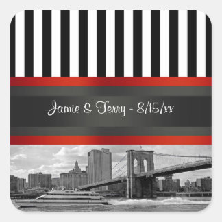 NYC Skyline Brooklyn Bridge Boat Invitation Suite Quadratischer Aufkleber