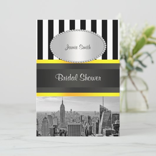 NYC Skyline BW Blk Whit Strp Yellow P Brautparty Einladung (Stehend Vorderseite)