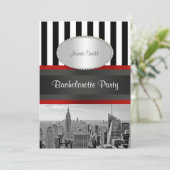 NYC Skyline BW Schwarz-weiß Stripe 2P Bachelorette Einladung (Stehend Vorderseite)