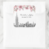NYC Skyline ESB Etch Pink Floral Water Quadratischer Aufkleber (Tasche)