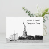 NYC Skyline Etched St. Liberty Engagement Party Einladung (Stehend Vorderseite)