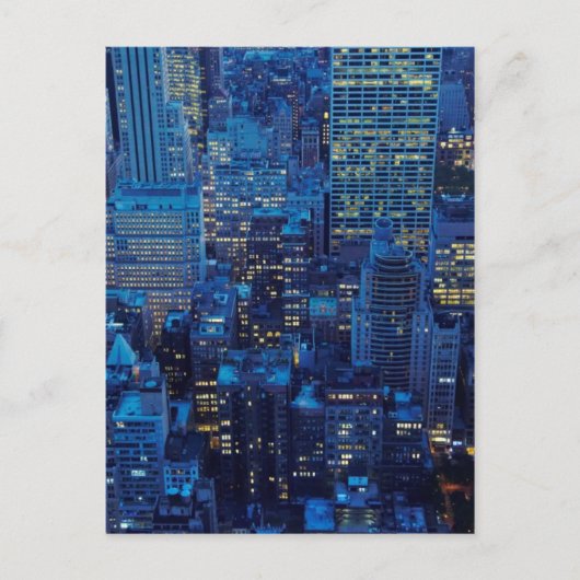 NYC Skyline, Hochwinkel bei Dämmerung Postkarte (Vorderseite)