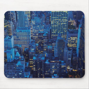 NYC Skyline, hohe Winkelsicht an der Dämmerung Mousepad