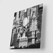 NYC Skyline IX Quadratische Wanduhr (Winkel)