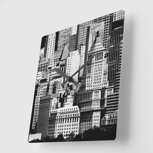 NYC Skyline IX Quadratische Wanduhr (Winkel)