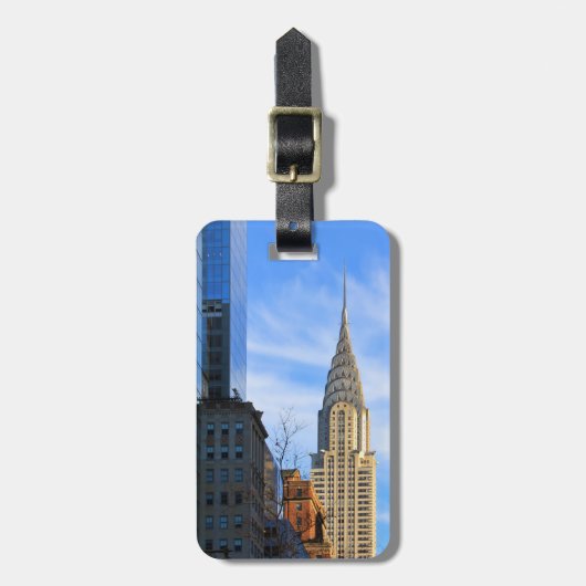 NYC Skyline: Midtown View of the Chrysler Gebäude Gepäckanhänger (Vorderseite vertikal)