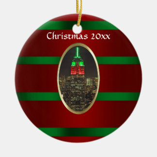 NYC Skyline: Reich-Staats-Gebäude-Nachtweihnachten Keramik Ornament