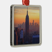 NYC Skyline: Reich-Staats-Gebäude-orange Ornament Aus Metall (Rechts)