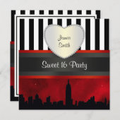 NYC Skyline Sil Red Sky Blk Wht Stripe H Sweet 16 Einladung (Vorne/Hinten)