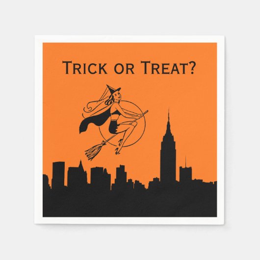 NYC Skyline Silhouette Halloween Cheeky Hexe Serviette (Vorderseite)