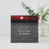 NYC Skyline Silhouette Moon Red Wedding SQL Einladung (Stehend Vorderseite)