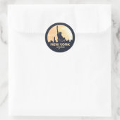 NYC Skyline Statue of Liberty Silhouette Runder Aufkleber (Tasche)