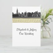 NYC Wide Skyline Etched BW Gold GK #5 Wedding Einladung (Stehend Vorderseite)