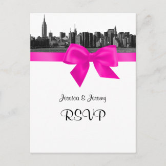 NYC Wide Skyline Etched BW Hot Pink UAWG 1 Einladungspostkarte