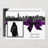NYC Wide Skyline Etched BW Lila Foto Abschluss Einladung (Vorne/Hinten)