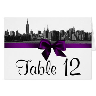 NYC Wide Skyline Etched BW Lila Tischnummer