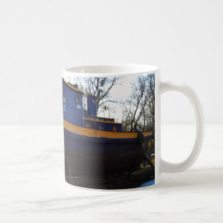 NYS Schlepperboot auf einer Tasse