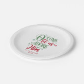 O Lass uns Adore Ihm Red Green Elegant Pappteller (Schrägansicht)