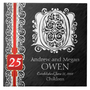O Monogram "White Lace on Black" Anniversary Tile Fliese