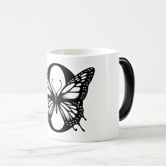 O Schwarzer Schmetterling Verwandlungstasse (VorderseiteRechts)
