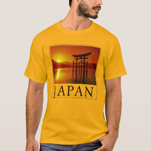 O-Torii-Tor, Itsukushima-Schrein   Miyajima, Japan T-Shirt