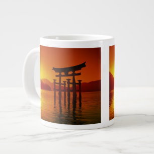 O-Torii-Tor, Itsukushima-Schrein, Miyajima, Jumbo-Tasse