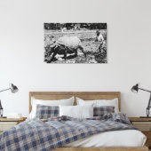 Oahu, Hawaii - Ein Wasserbüffel und Bauer-Tilling Leinwanddruck (Insitu (Schlafzimmer))
