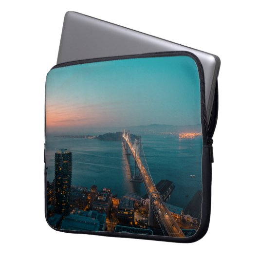 OAKLAND BRIDGE LAPTOPSCHUTZHÜLLE (Vorderseite Links)