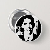 Obama-Hoffnung ist hier Gang 2009 Button (Vorne & Hinten)