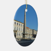 Obelisk von Arles in Frances Keramik Ornament (Rechts)