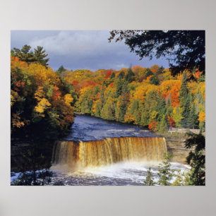 Oberer Tahquamenon-Wasserfall in UP Michigan im He Poster
