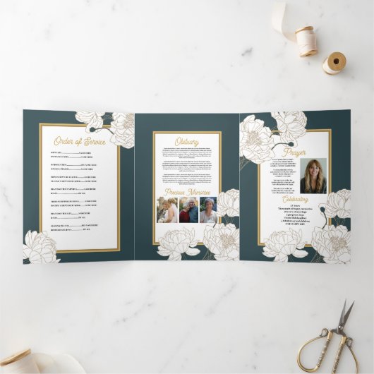 Obituary Celebration of Life Foto Blume Green Dreifach Gefaltete Einladung (Innenseite)