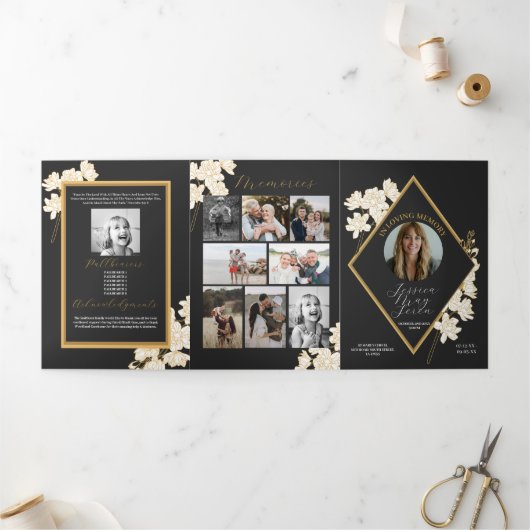 Obituary Celebration of Life Foto Weiße Blume Dreifach Gefaltete Einladung (Außenbereich)