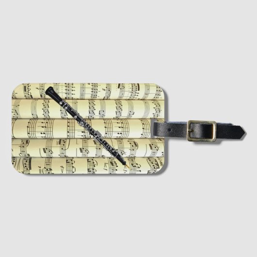 Oboe auf Notenblättern ~ Gepäckanhänger (Vorderseite (Horizontal))