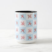 Obst, das mich an den Winter erinnert Zweifarbige Tasse (Mittel)