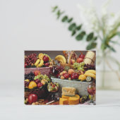 Obstkörbe, gemischte Früchte und Käse Postkarte (Stehend Vorderseite)