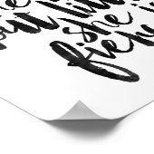 Obwohl sie nur klein ist, ist sie glühend poster (Ecke)