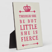 Obwohl sie nur wenig ist, ist sie erbittert fotoplatte (Seite)