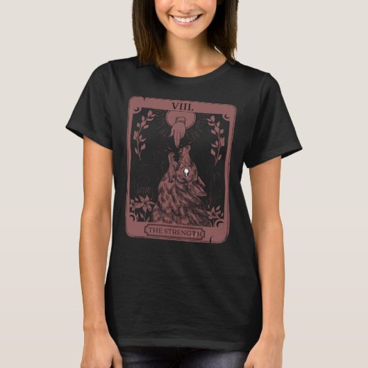 Occult Tarot Card Strength of Wolf Dark Witchcraft T-Shirt (Vorderseite)