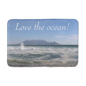 Ocean and Mountain Seascape Blue Foto Badematte (Vorderseite)