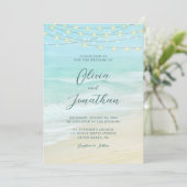 Ocean Beach String Lights Elegante Script Wedding Einladung (Stehend Vorderseite)
