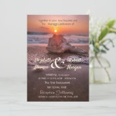 Ocean Beach Sunset Seashell Wedding Einladung (Stehend Vorderseite)