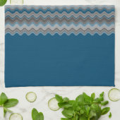 Ocean Blue Silver Gray Wavy Zigzag Muster Le Geschirrtuch (Gefaltet)