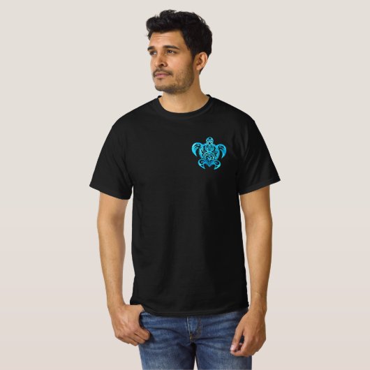 Ocean Blue Tribal Hawaiian Sea Turtle T-Shirt (Vorne ganz)